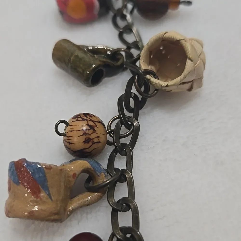 HandmadeāNative CharmāNecklace - Picture 2 of 9